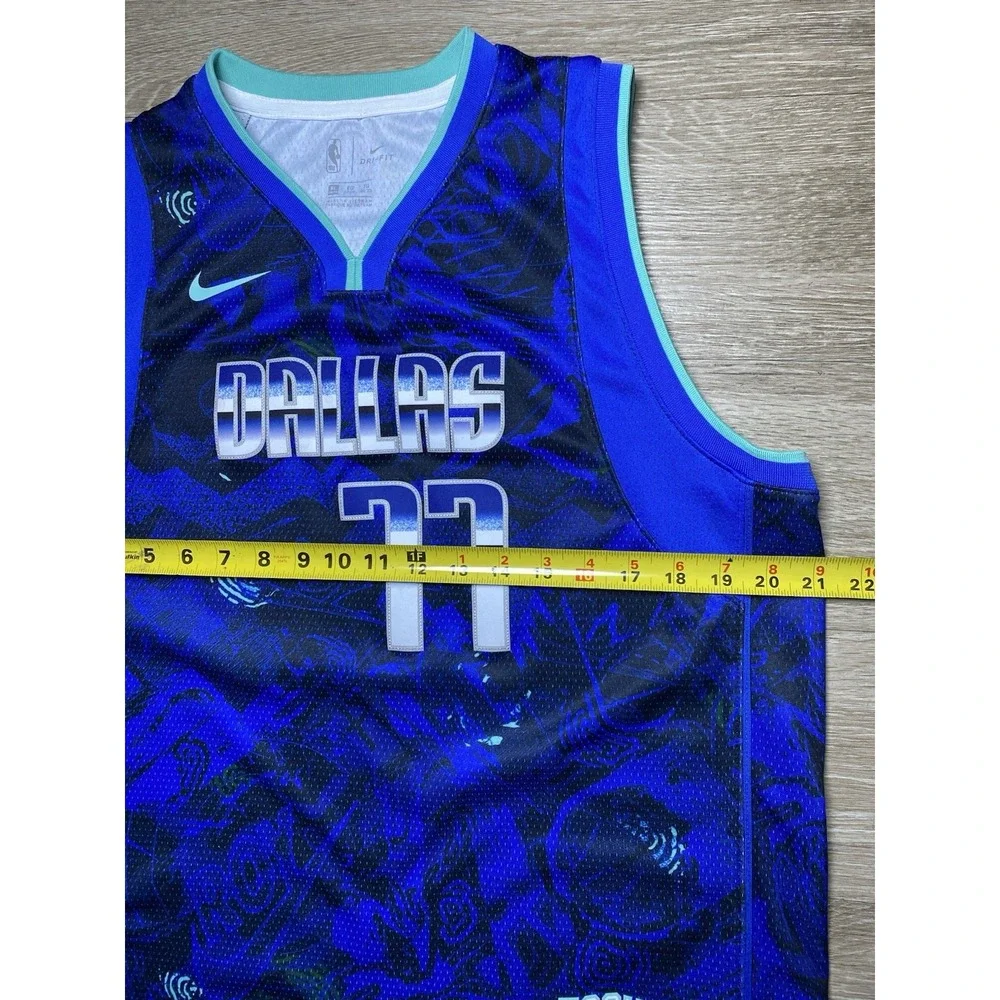 Authentic Nike Dallas Mavericks Luka Doncic Select Series Jersey Kids Size‎ XL